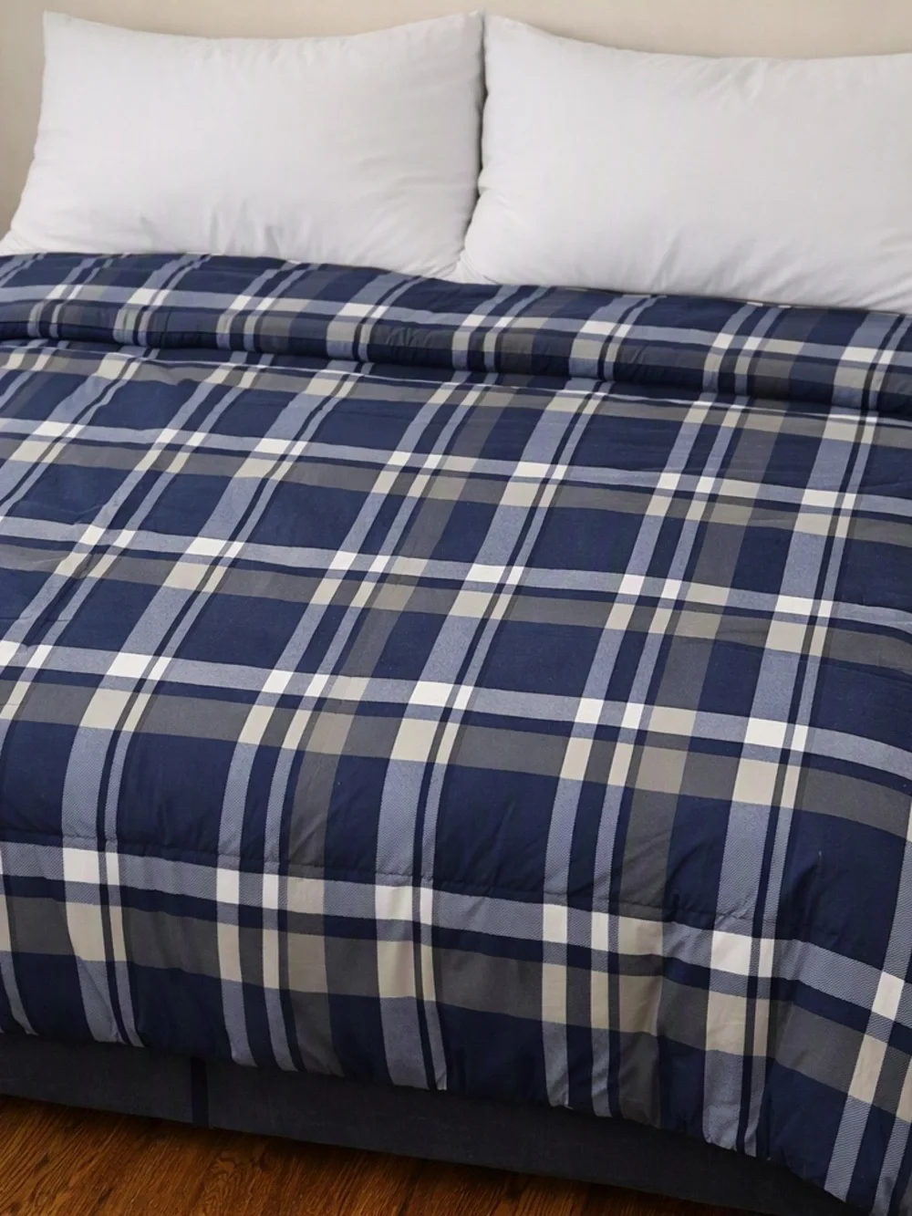 Reversible Full sized Navy Plaid Comforter - Blue and Gray Bedding
